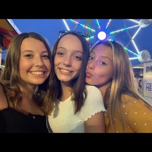 Meet your Posher, Ava